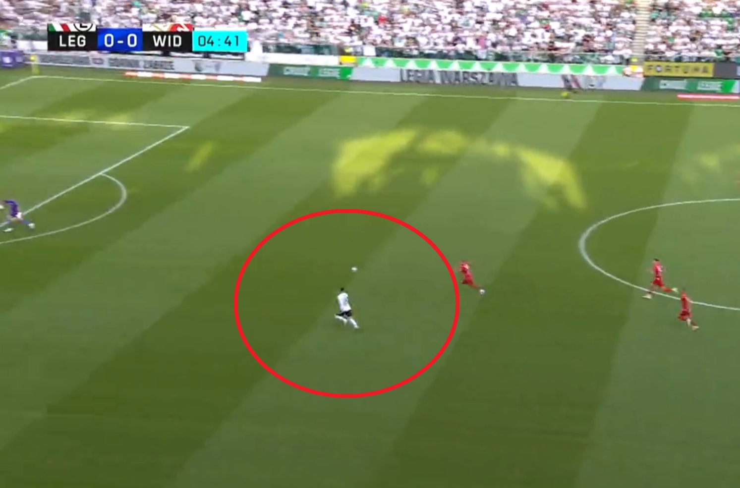 Asysty bramkarzy w hicie Ekstraklasy! Niebywałe gole Widzewa Łódź i Legii [WIDEO]