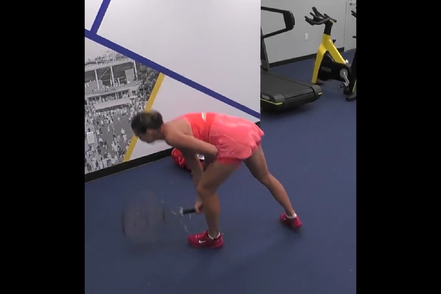 Atak furii Aryny Sabalenki po przegranym finale US Open. Tenisistka znowu zniszczyła swój sprzęt [WIDEO]