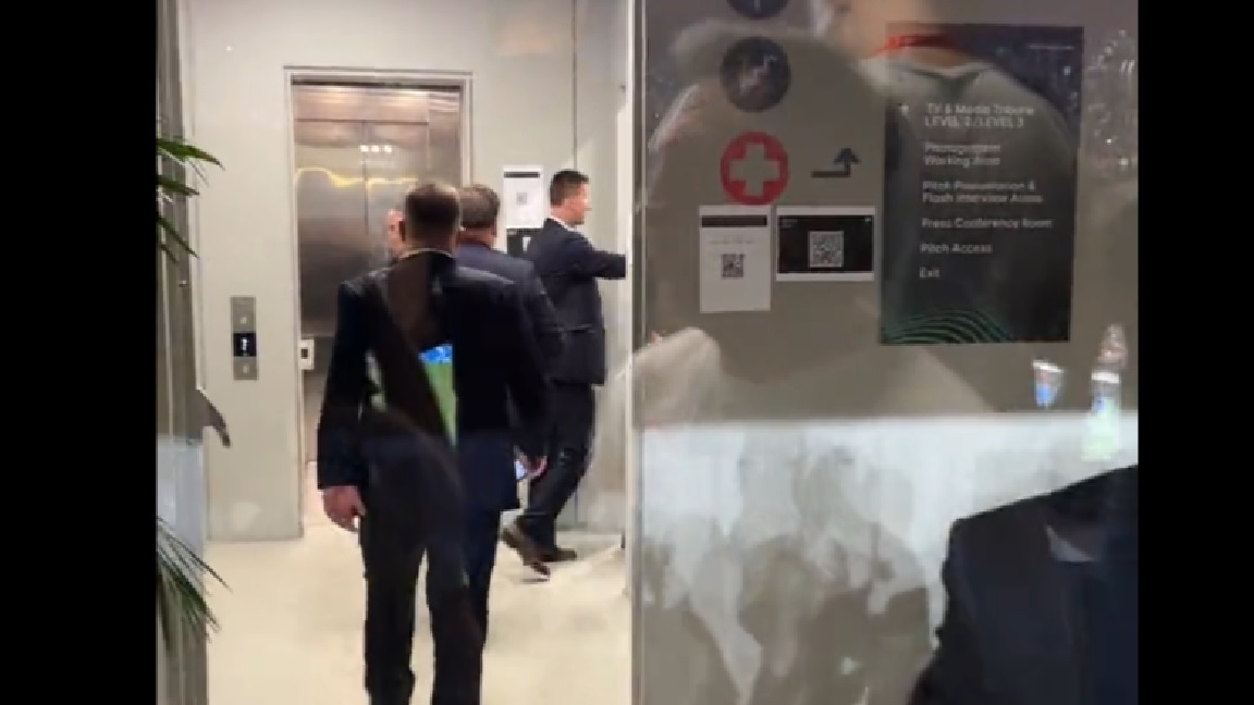 Tak Cezary Kulesza zareagował na porażkę Polaków. Udał się prosto do szatni kadrowiczów [WIDEO]