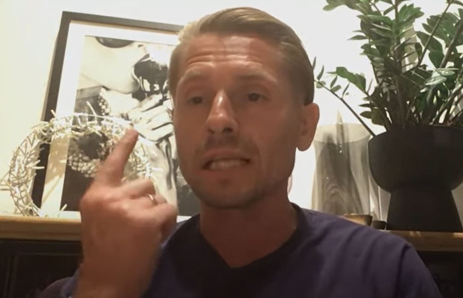 "Jesteśmy przypadkową reprezentacją". Brutalna ocena Artura Wichniarka, przejechał się po polskiej kadrze