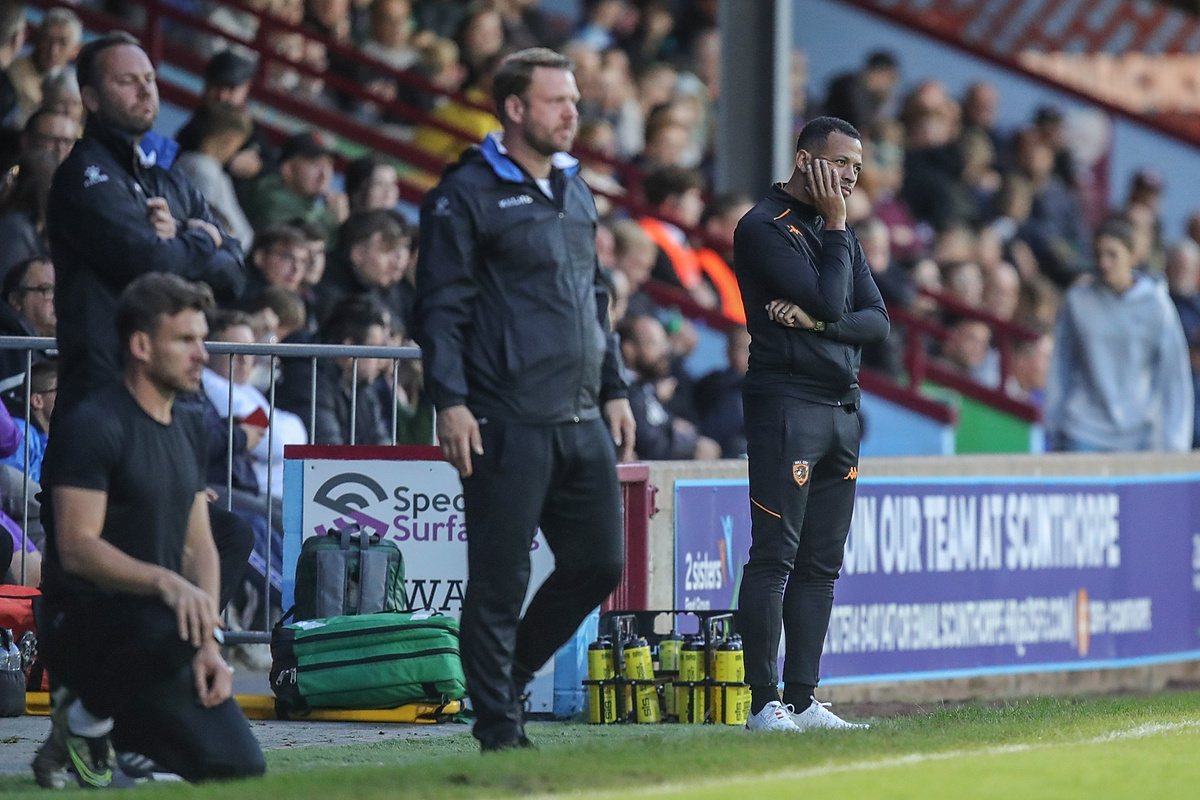 Niewiarygodne sceny w Anglii. Mecz został odwołany na... kilkadziesiąt sekund przed końcem [WIDEO]