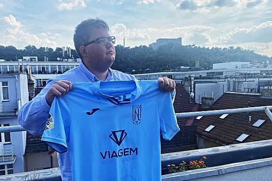 Zapłacił niemal 100 tysięcy złotych, żeby jego syn... zagrał 10 minut w lidze. Szalona historia z Czech