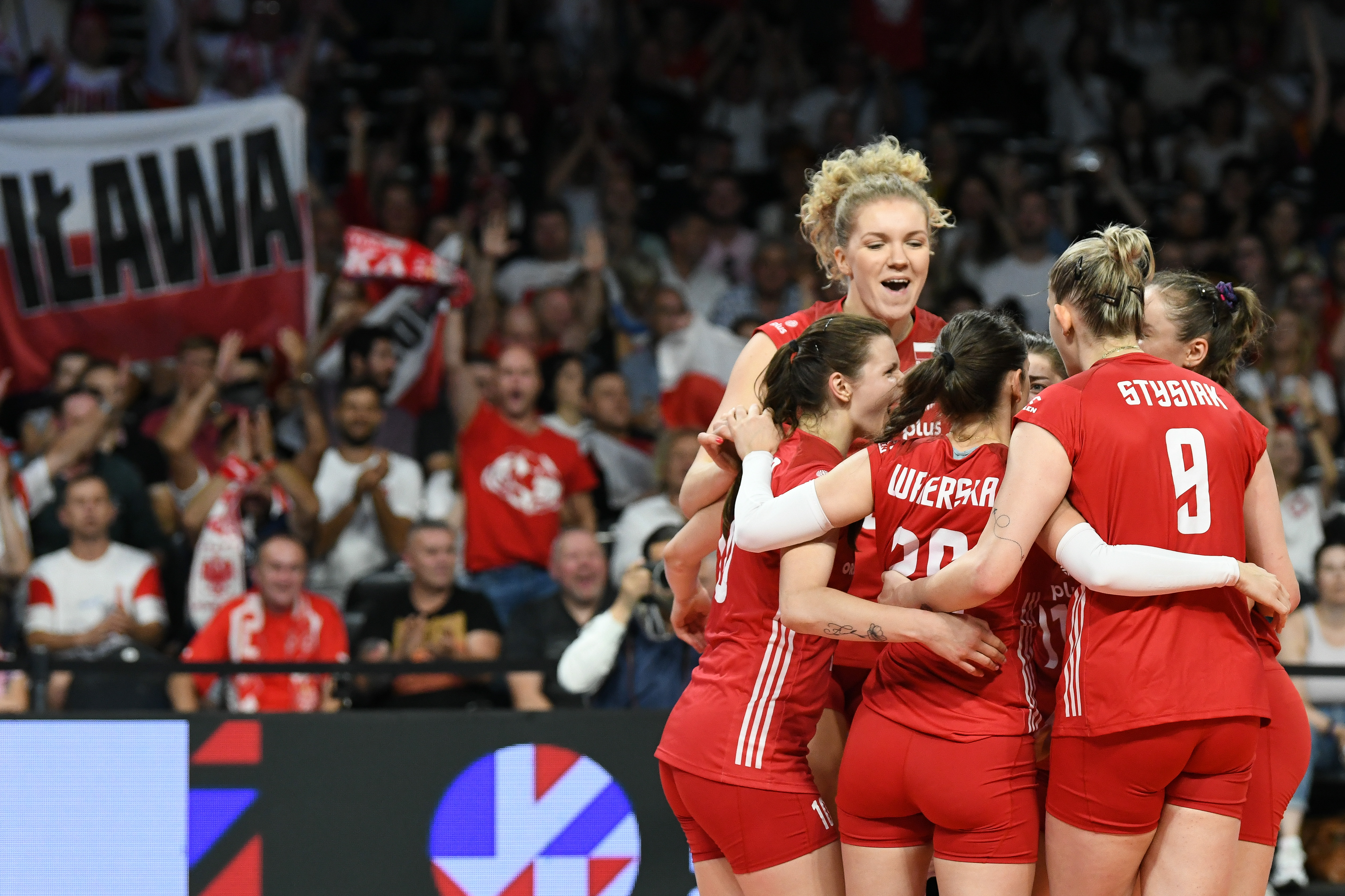 Udany mecz polskich siatkarek! Kolejne zwycięstwo w walce o awans na Igrzyska Olimpijskie [WIDEO]