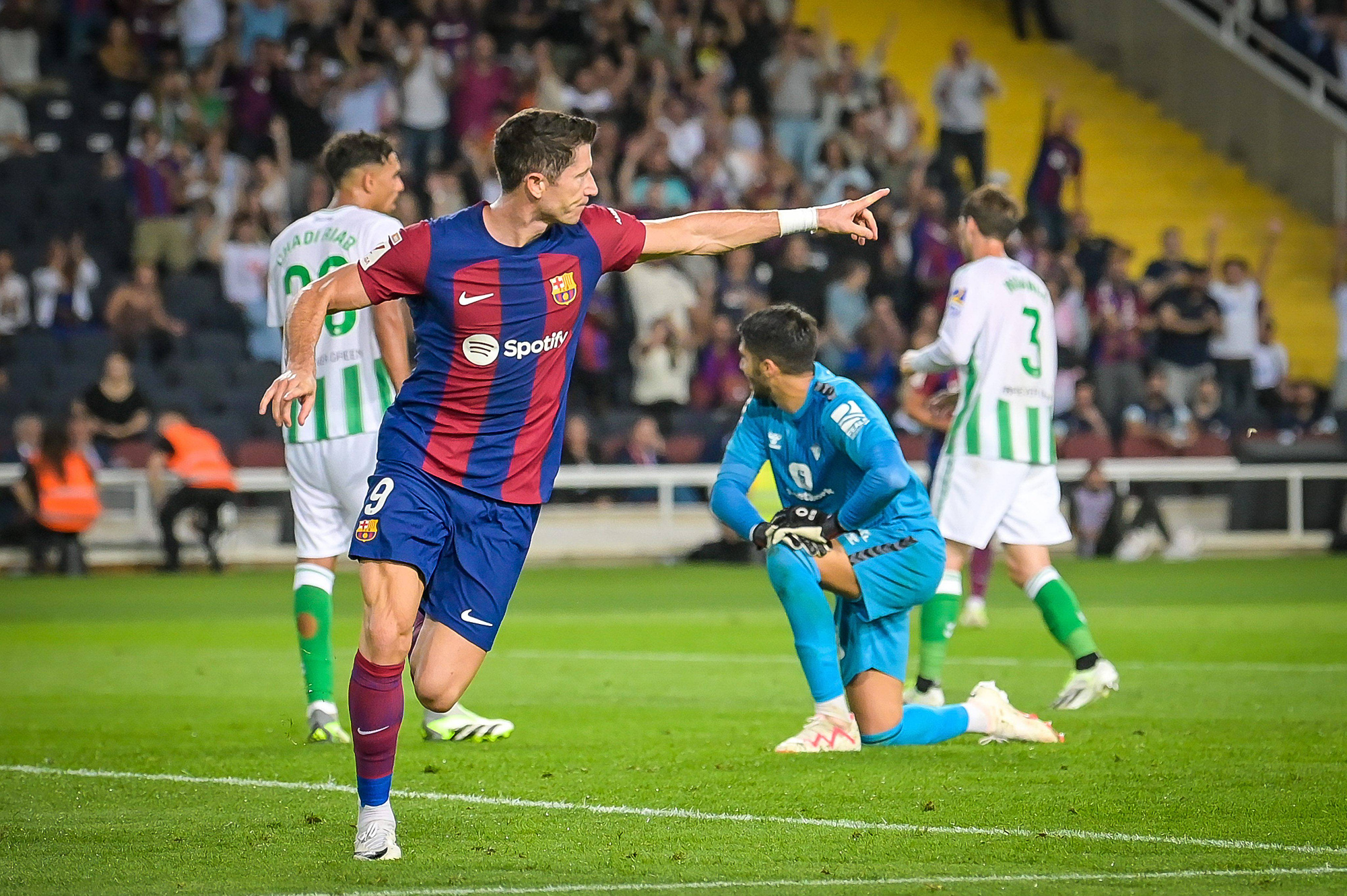 FC Barcelona - Antwerp gdzie oglądać? Transmisja na żywo w TV i stream online z występu Lewandowskiego [LM]