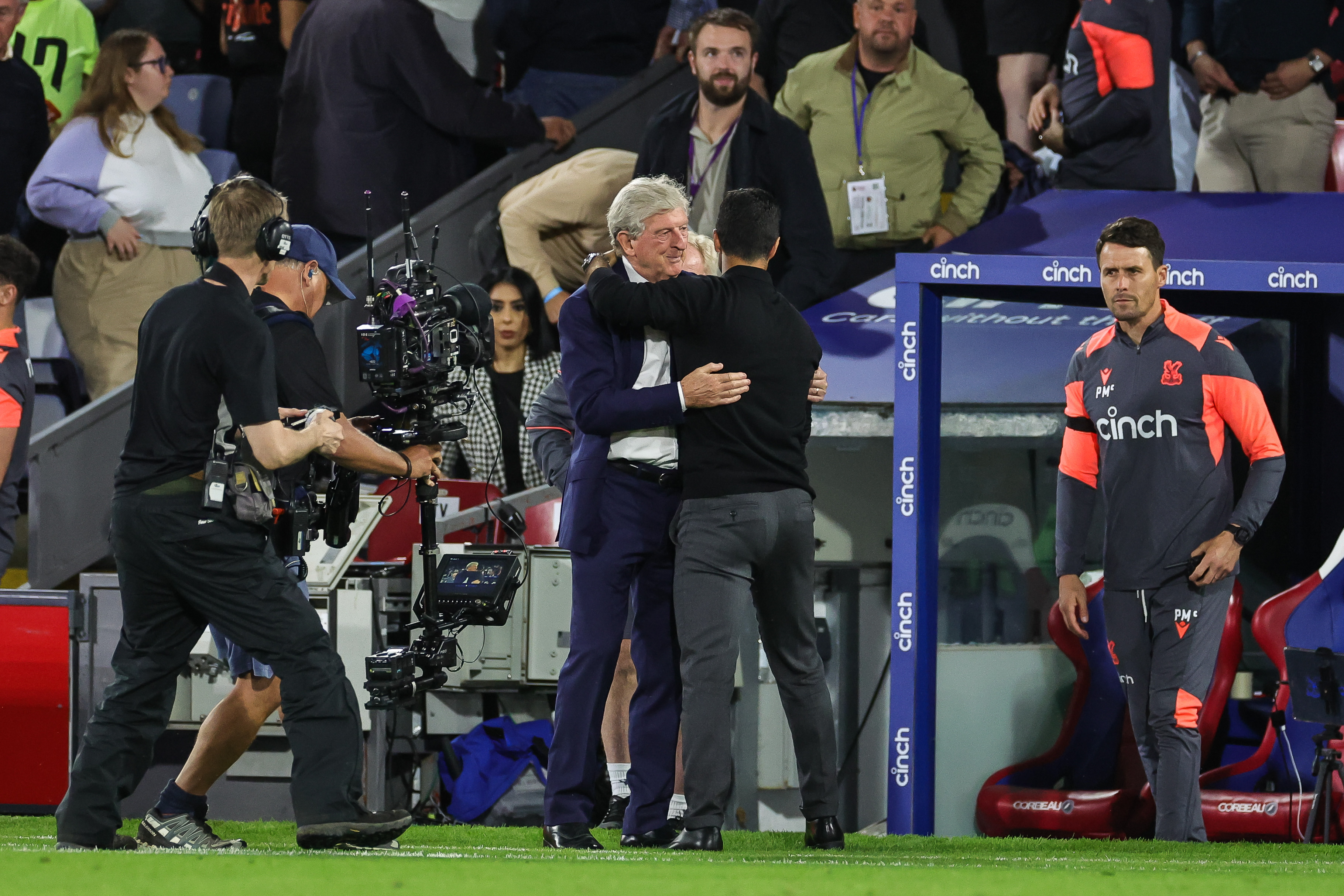 Legendarny trener wrócił do zdrowia. Klub z Premier League przekazał wyczekiwane wieści