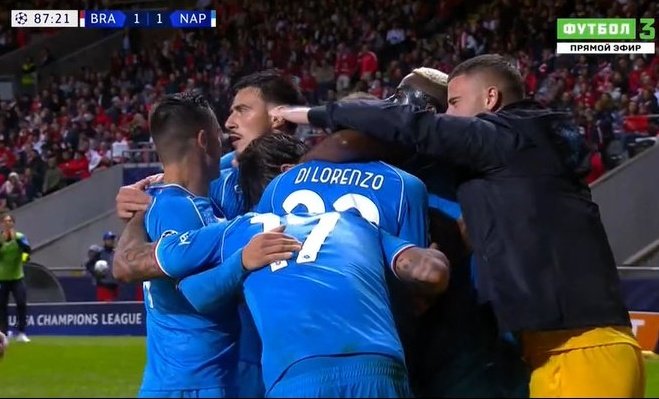 Piotr Zieliński współbohaterem Napoli! Polak asystował przy samobójczym trafieniu rywala [WIDEO]