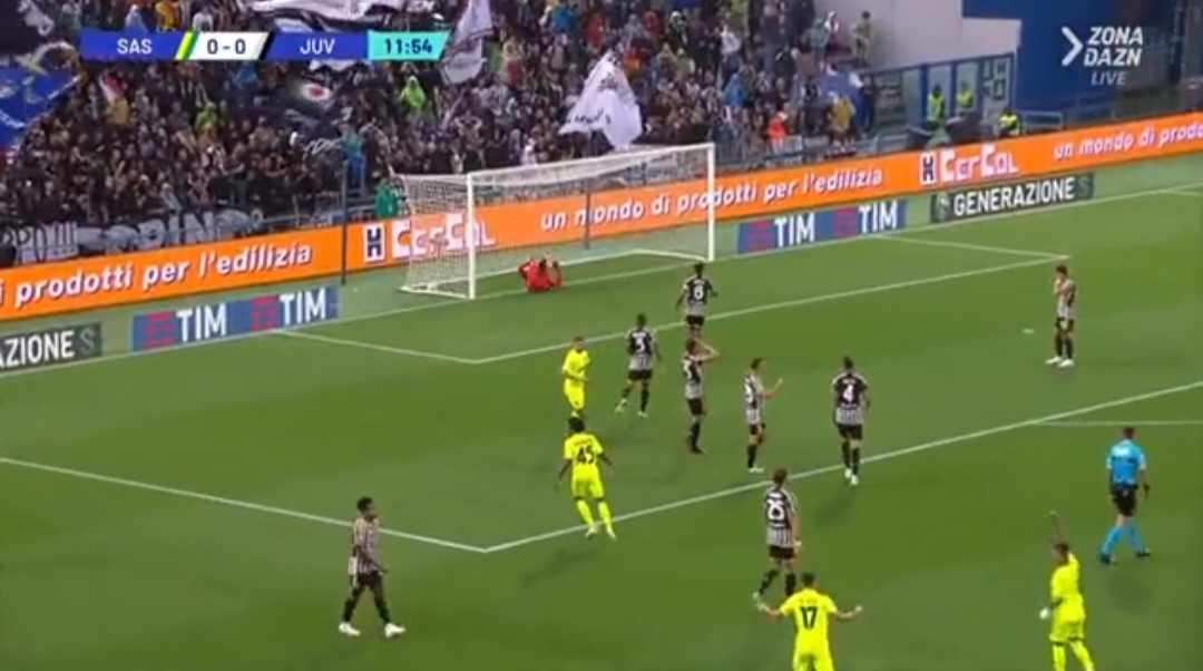 Koszmarny błąd Wojciecha Szczęsnego! Zawalił gola Juventusowi. "Jaki babol" [WIDEO]