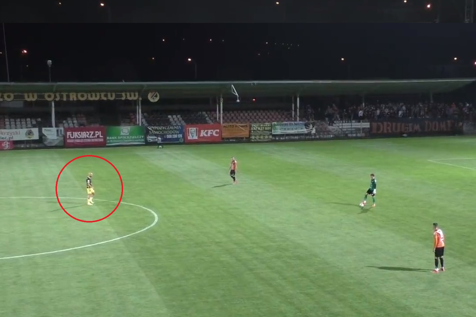 Szokujące sceny w trenerskim debiucie Peszki. Tak Wieczysta Kraków "zakładała pressing" [WIDEO]
