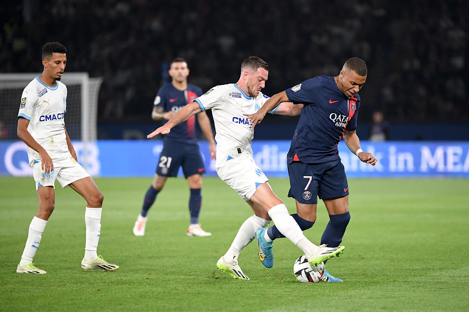 Mężczyzna groził podłożeniem bomby na Parc des Princes. Błyskawiczna akcja policji w trakcie klasyka Ligue 1
