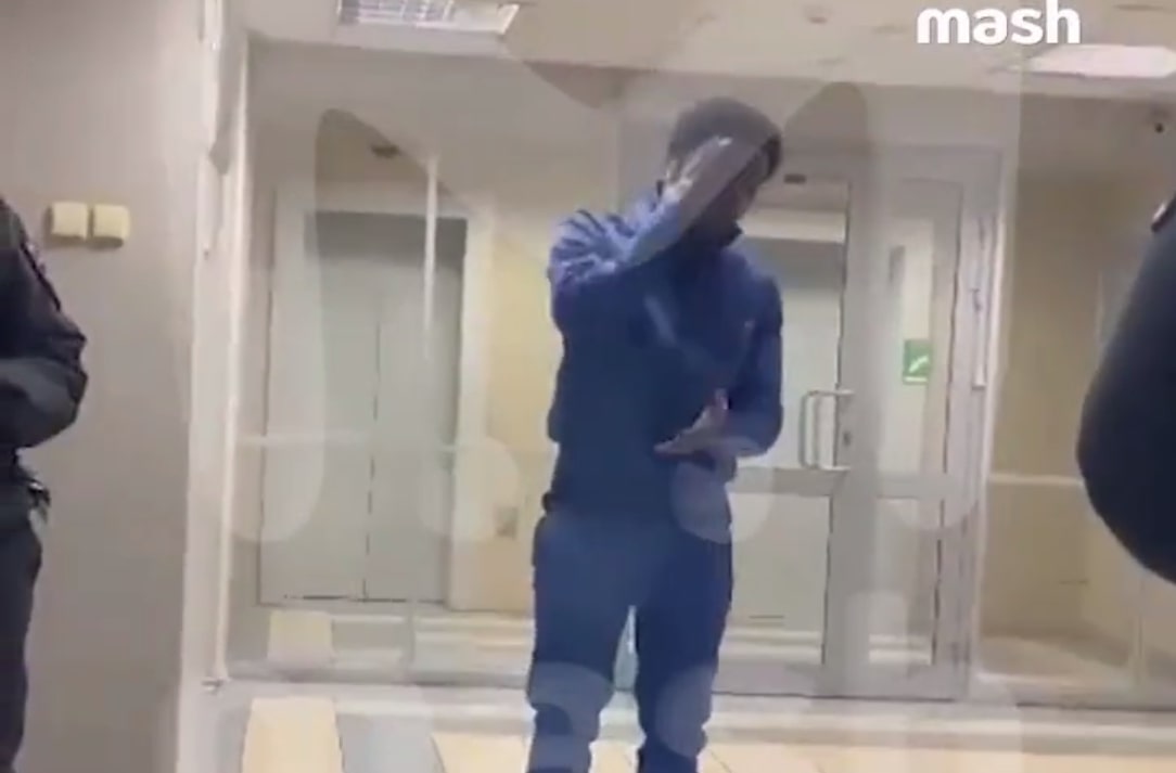 Kontrowersyjny piłkarz ma kłopoty w Rosji. Chciał dać łapówkę policjantom. Klub odpowiada [WIDEO]