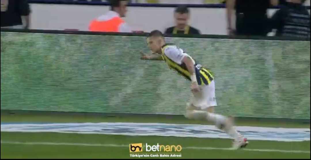 Dublet Sebastiana Szymańskiego w Fenerbahce! Spektakularna forma reprezentanta Polski [WIDEO]