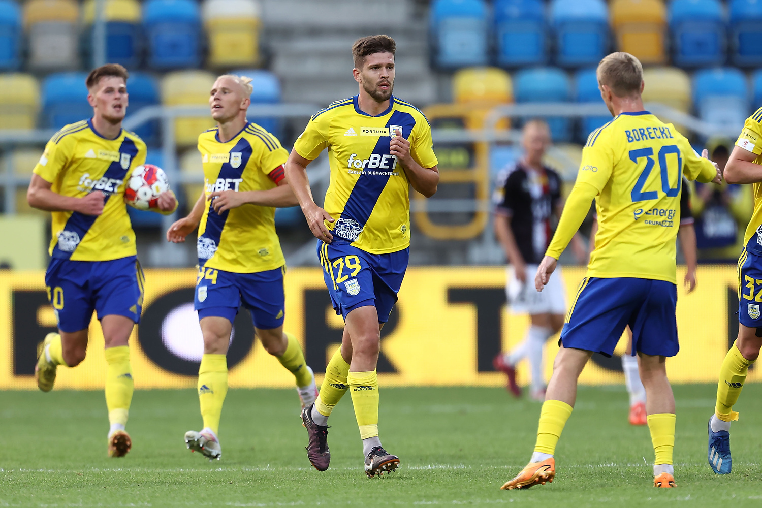 Przełom w Arce Gdynia! Świetne wieści dla kibiców przed Derbami Trójmiasta. Nowy właściciel coraz bliżej