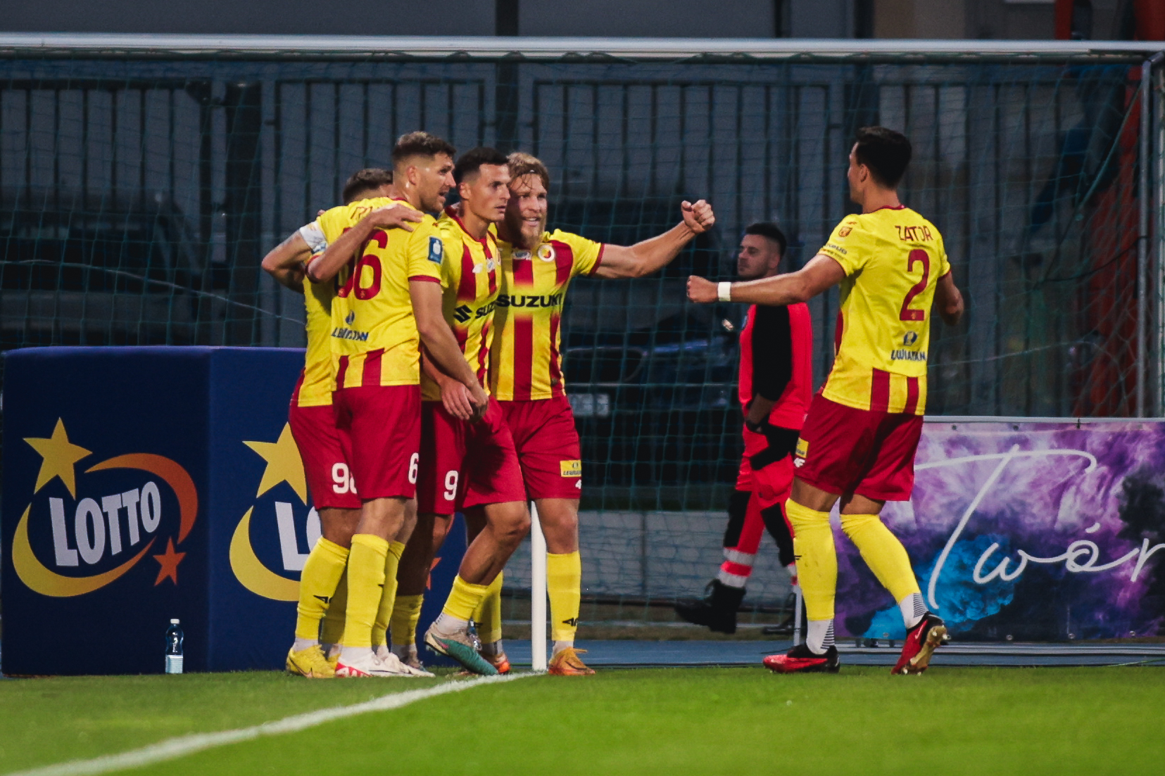 Korona Kielce - Warta Poznań gdzie oglądać? Stream online i transmisja na żywo w TV [EKSTRAKLASA]