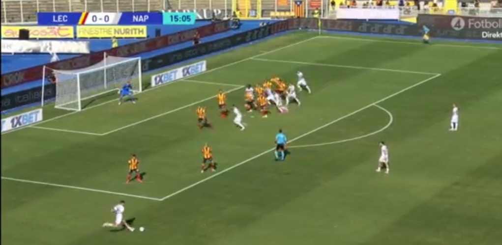 Asysta Piotra Zielińskiego w Serie A! Znakomite dogranie pomocnika Napoli, pewny triumf mistrzów Włoch [WIDEO]