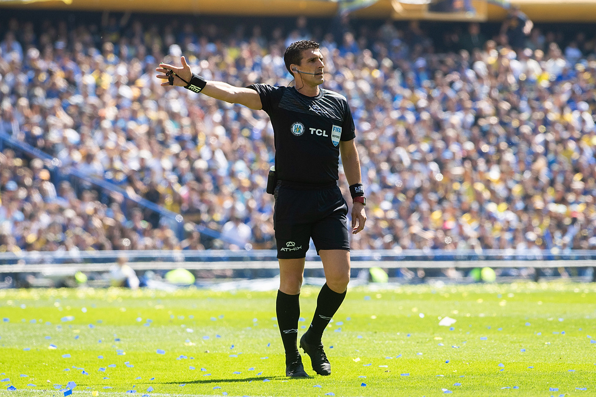 "Wyszło na jaw, że sędzia jest ich fanem". Szkoleniowiec wściekły na arbitra ligowego hitu