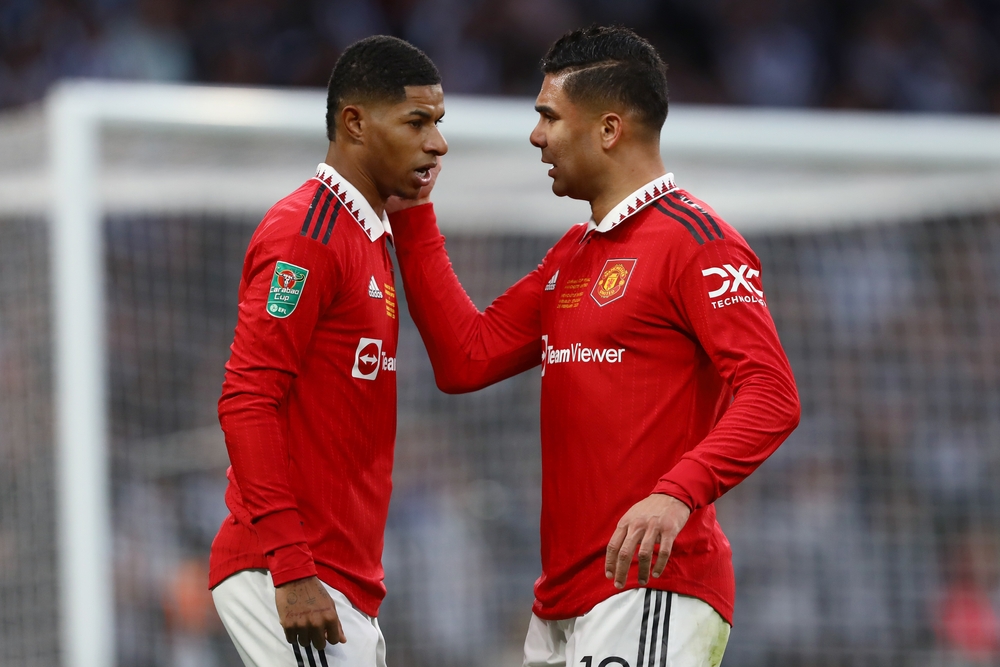 Pożar w United. Problemy Ten Haga, liderzy masowo zawodzą. "Nie nadąża, spóźniony, fauluje"