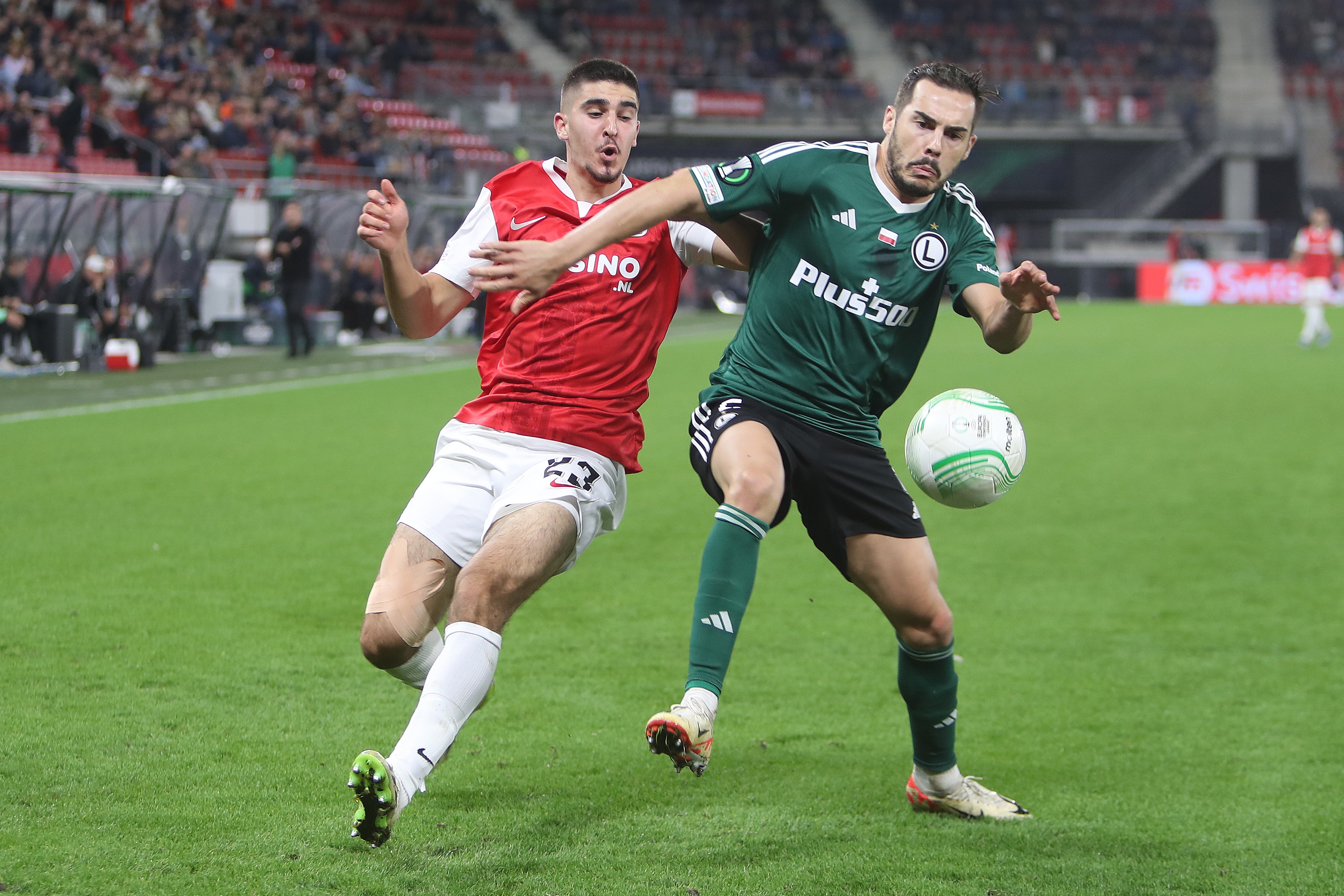 "Byli do ugryzienia". Eksperci na gorąco skomentowali porażkę Legii z AZ Alkmaar