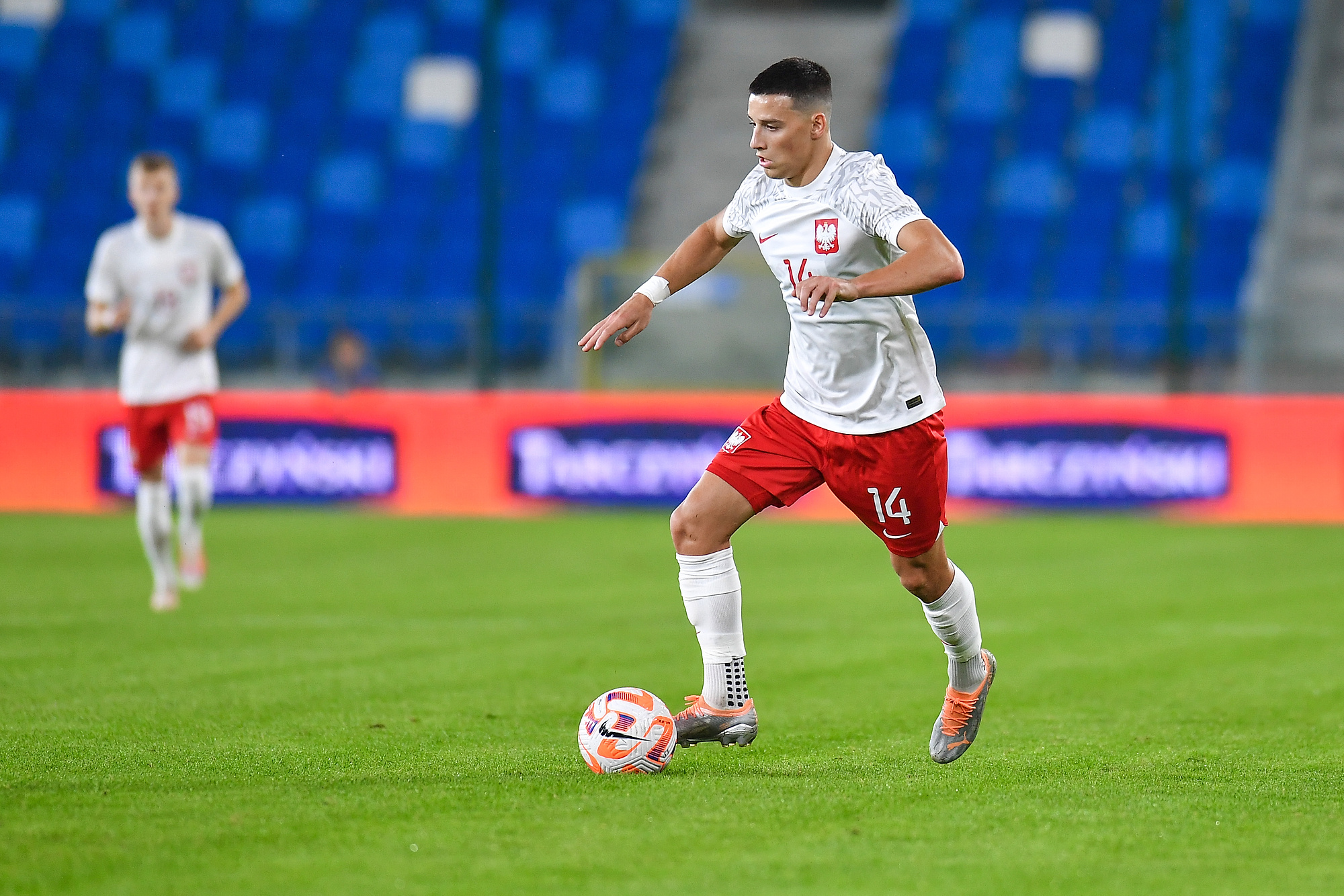 "Potrzebuje kolejnych wyzwań, a klub pieniędzy". Głośny transfer polskiego talentu. Trener nie ma wątpliwości