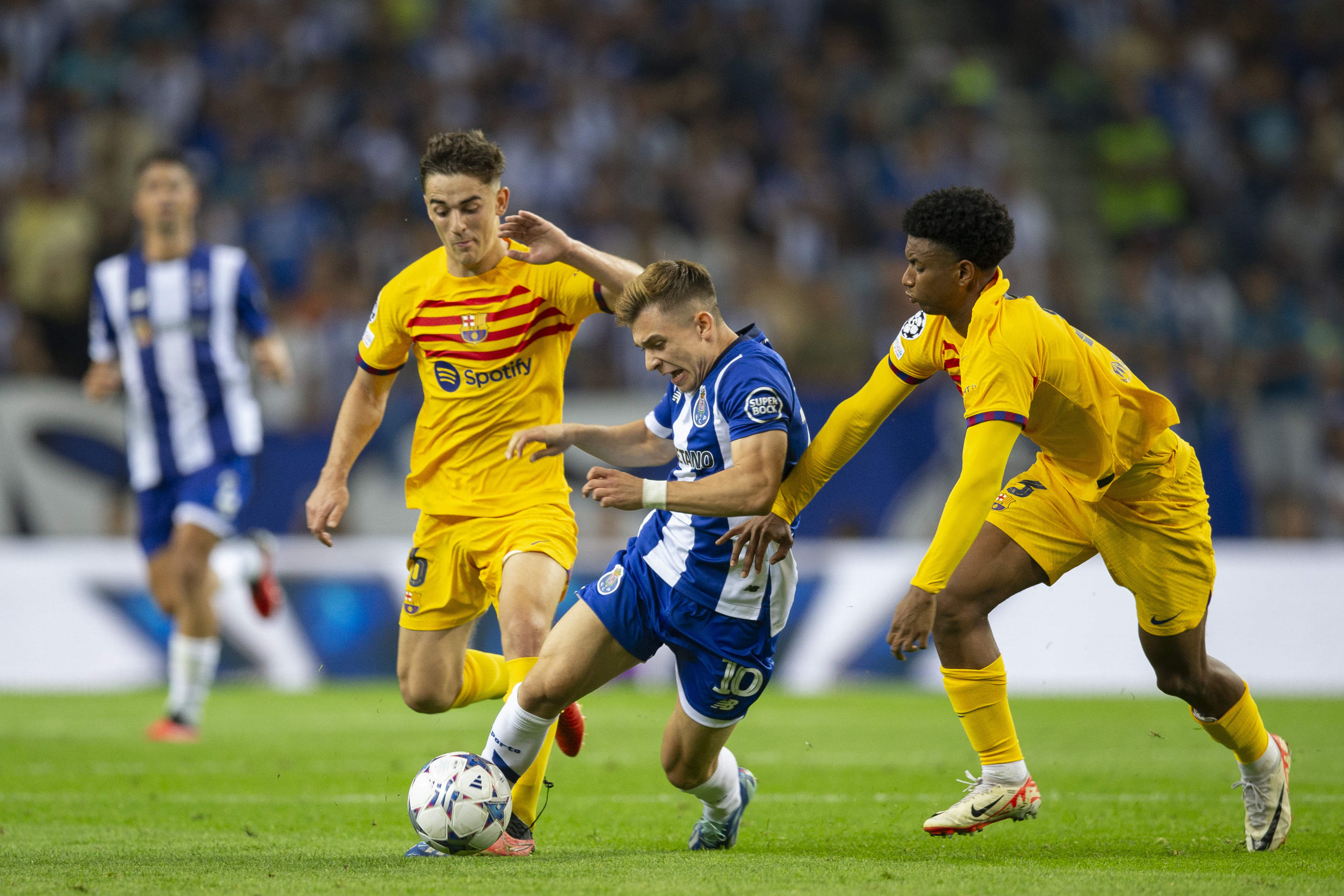 Prawdziwy szpital w Barcelonie. Kolejny kluczowy piłkarz doznał kontuzji