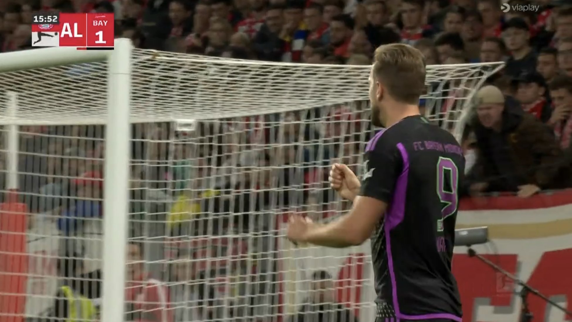Harry Kane idzie po rekord Roberta Lewandowskiego. Kolejny gol, kolejna wygrana Bayernu [WIDEO]