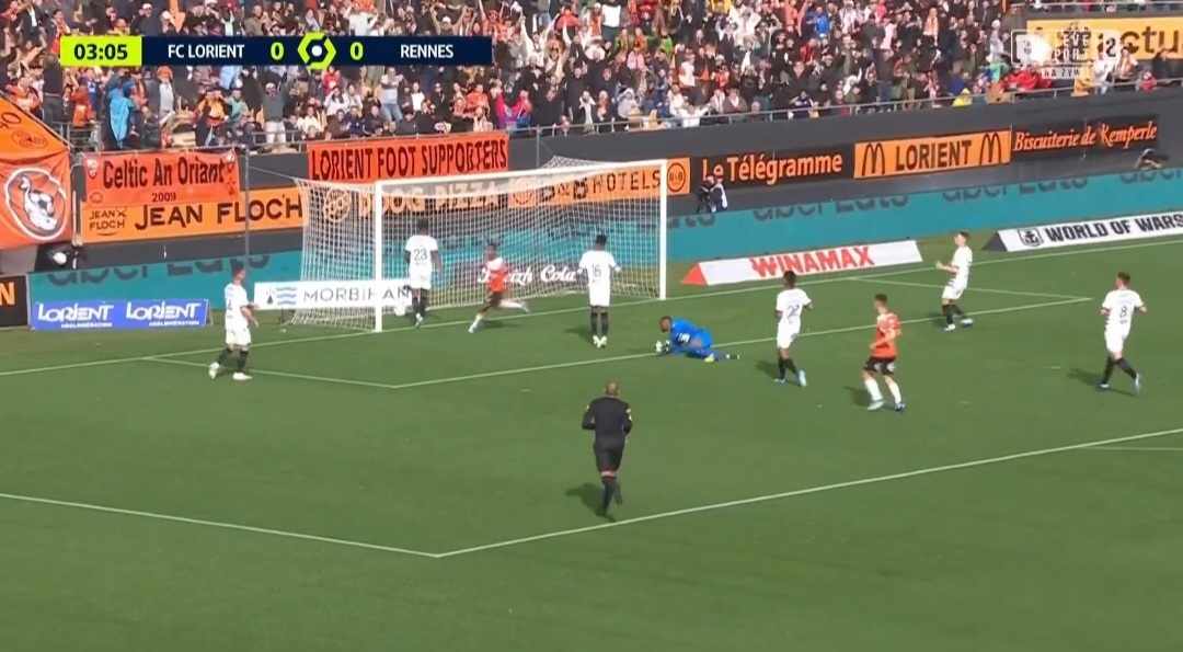 Takiego gola samobójczego jeszcze nie widzieliście. Kompletne kuriozum w Ligue 1 [WIDEO]