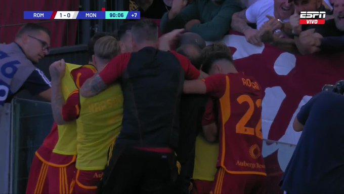 AS Roma wydarła zwycięstwo w 90. minucie! Nicola Zalewski brał udział w akcji bramkowej [WIDEO]