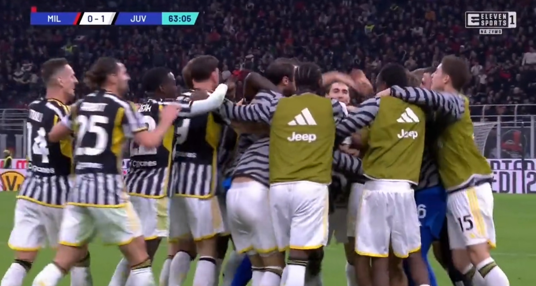 Triumf Juventusu w hicie Serie A! Świetna interwencja Wojciecha Szczęsnego, czerwona kartka Milanu [WIDEO]