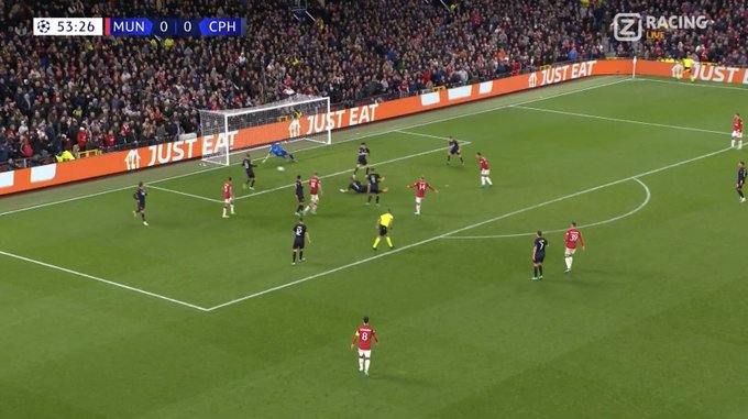 Fenomenalna interwencja Kamila Grabary! Polak zatrzymał gwiazdę Manchesteru United [WIDEO]
