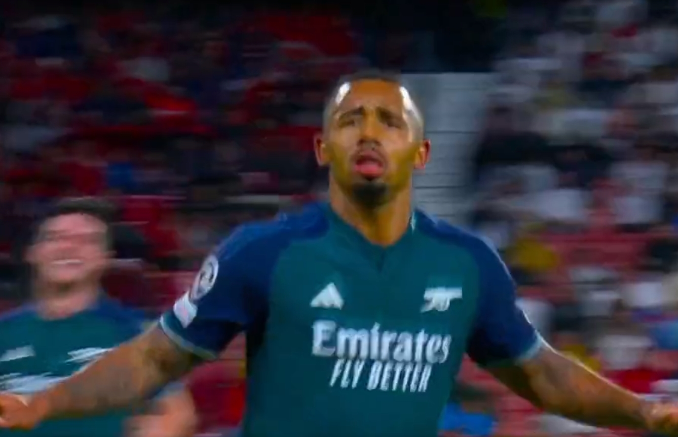 Debiut Kiwiora w Lidze Mistrzów okraszony zwycięstwem. Arsenal wygrywa po pięknych bramkach! [WIDEO]