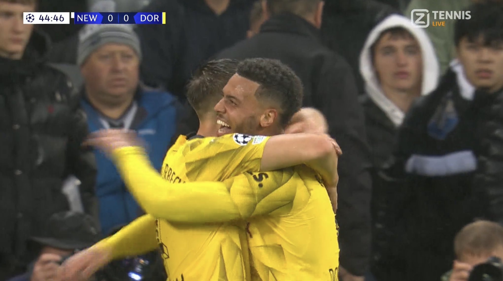 Poprzeczki uratowały Borussię Dortmund! Newcastle United z pierwszą porażką w Lidze Mistrzów [WIDEO]