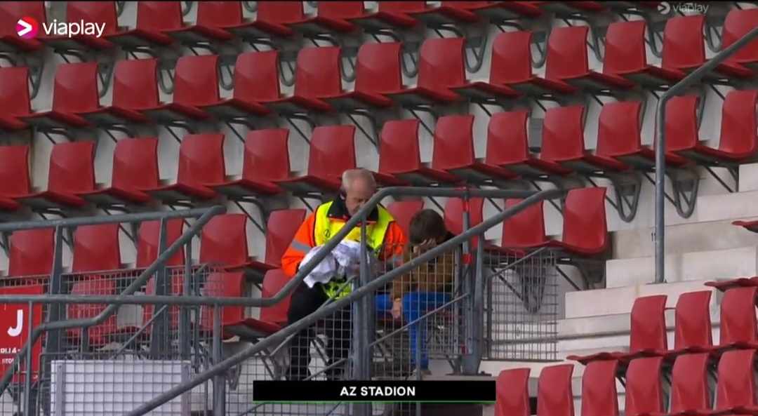 Smutne obrazki na stadionie AZ Alkmaar. Młody kibic doprowadzony do płaczu [WIDEO]