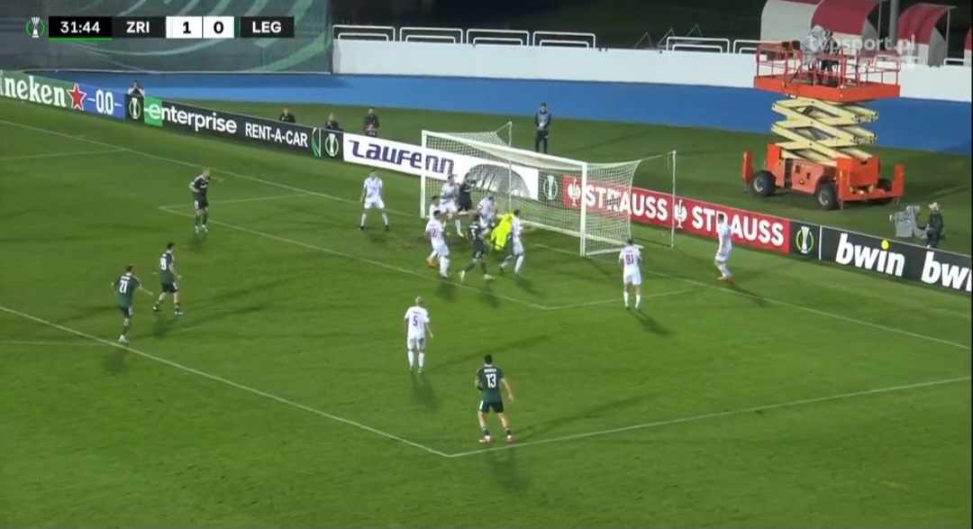 Kuriozum w meczu Legii! Piłkarz strzelił trzeciego gola samobójczego w tym sezonie [WIDEO]