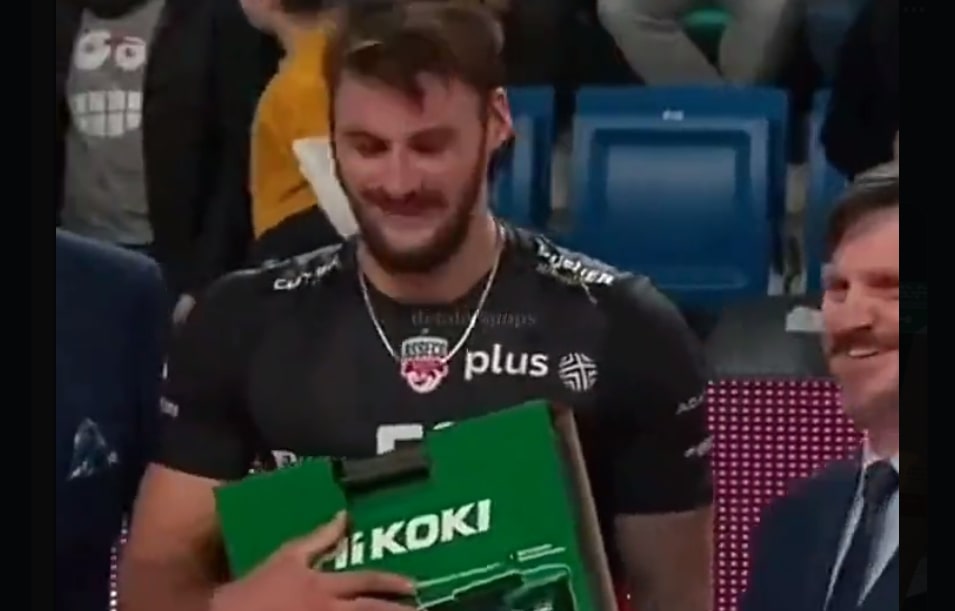 Taką nagrodę otrzymał MVP meczu w Plus Lidze. Rozbrajający pomysł organizatorów [WIDEO]