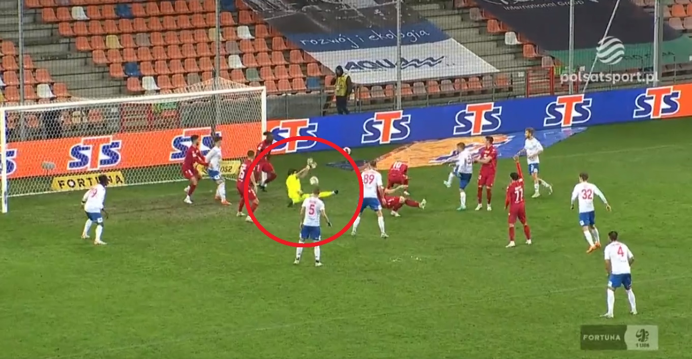 Obroniony rzut karny to tylko początek. Potem zaczęła się kanodada. Sceny w meczu Podbeskidzia z Wisłą [WIDEO]