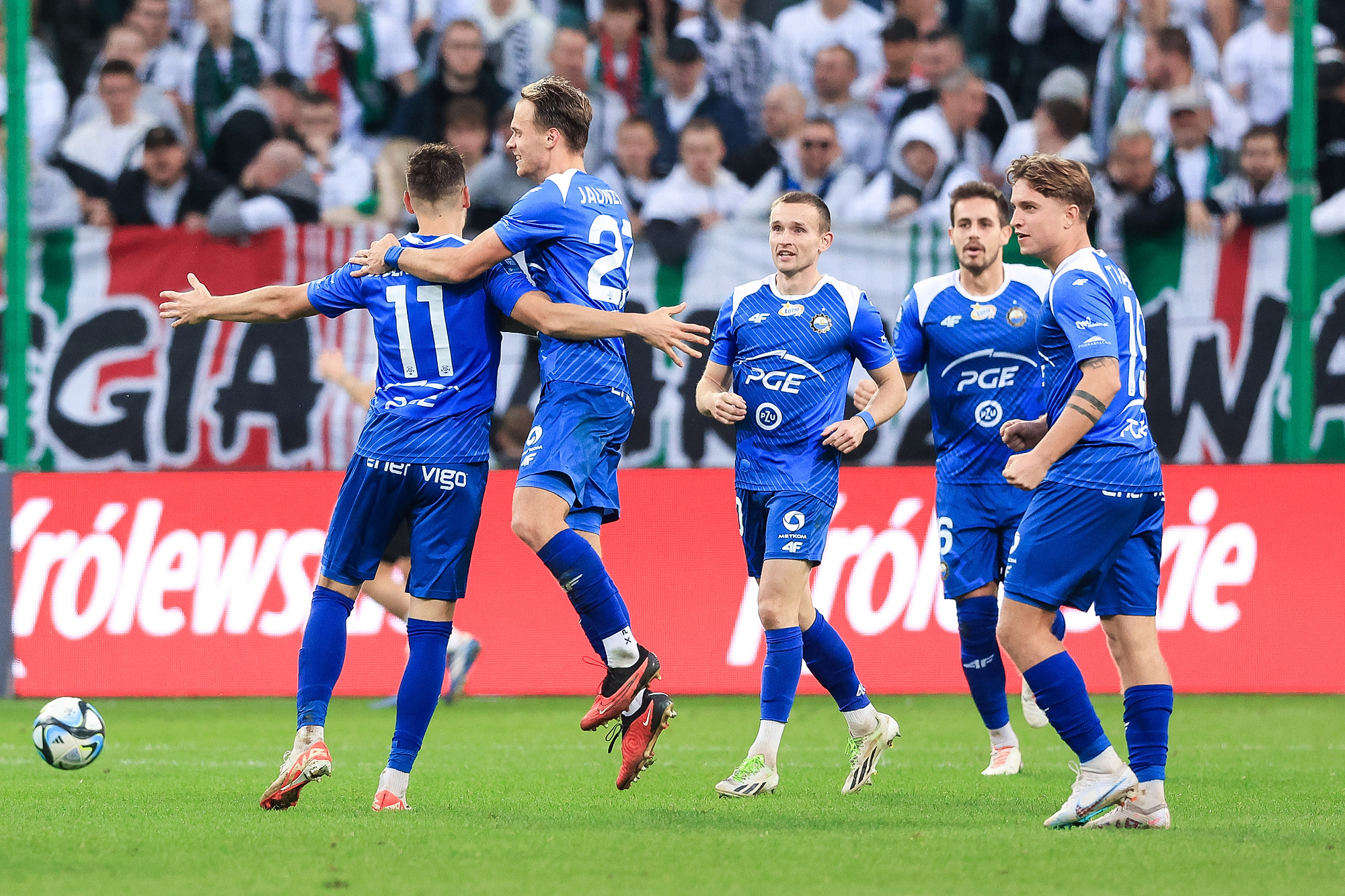 Sensacja przy Łazienkowskiej, Legia znów przegrała w Ekstraklasie! Stal skarciła "Wojskowych" [WIDEO]