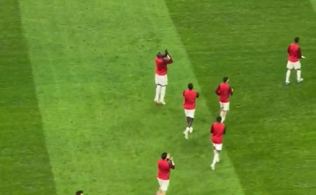 Tak kibice Interu przywitali Romelu Lukaku. Przeraźliwe gwizdy w Mediolanie, ironiczne brawa Belga [WIDEO]