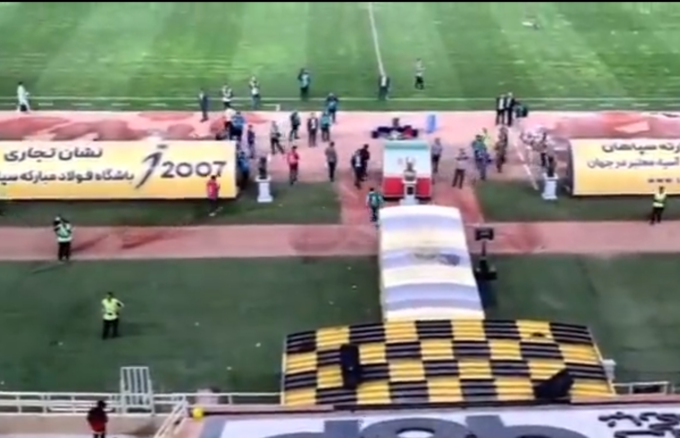 Potężna kara za polityczny skandal. Klub przegrał mecz walkowerem, otrzymał zakaz gry na własnym stadionie