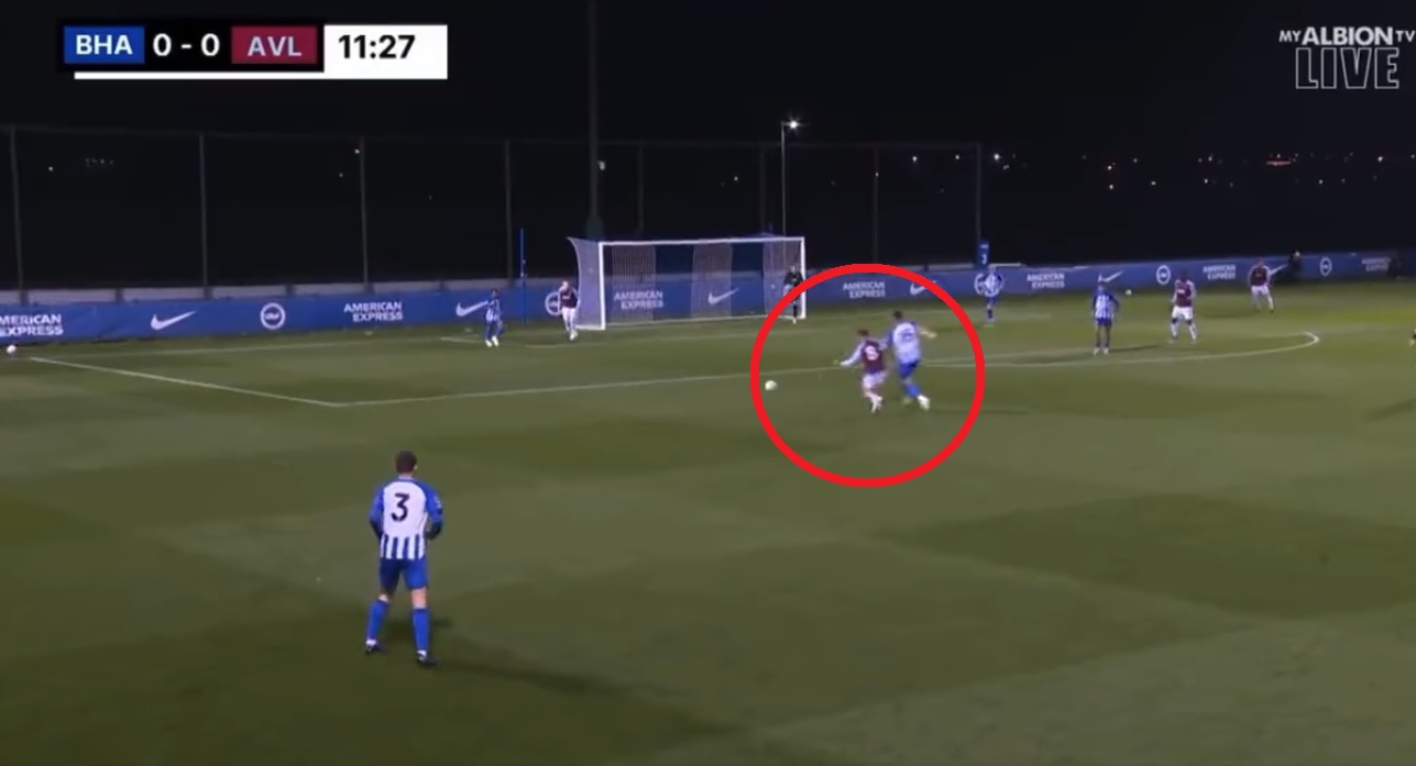 Świetny pressing Jakuba Modera! Polak z asystą drugiego stopnia w meczu rezerw Brighton [WIDEO]