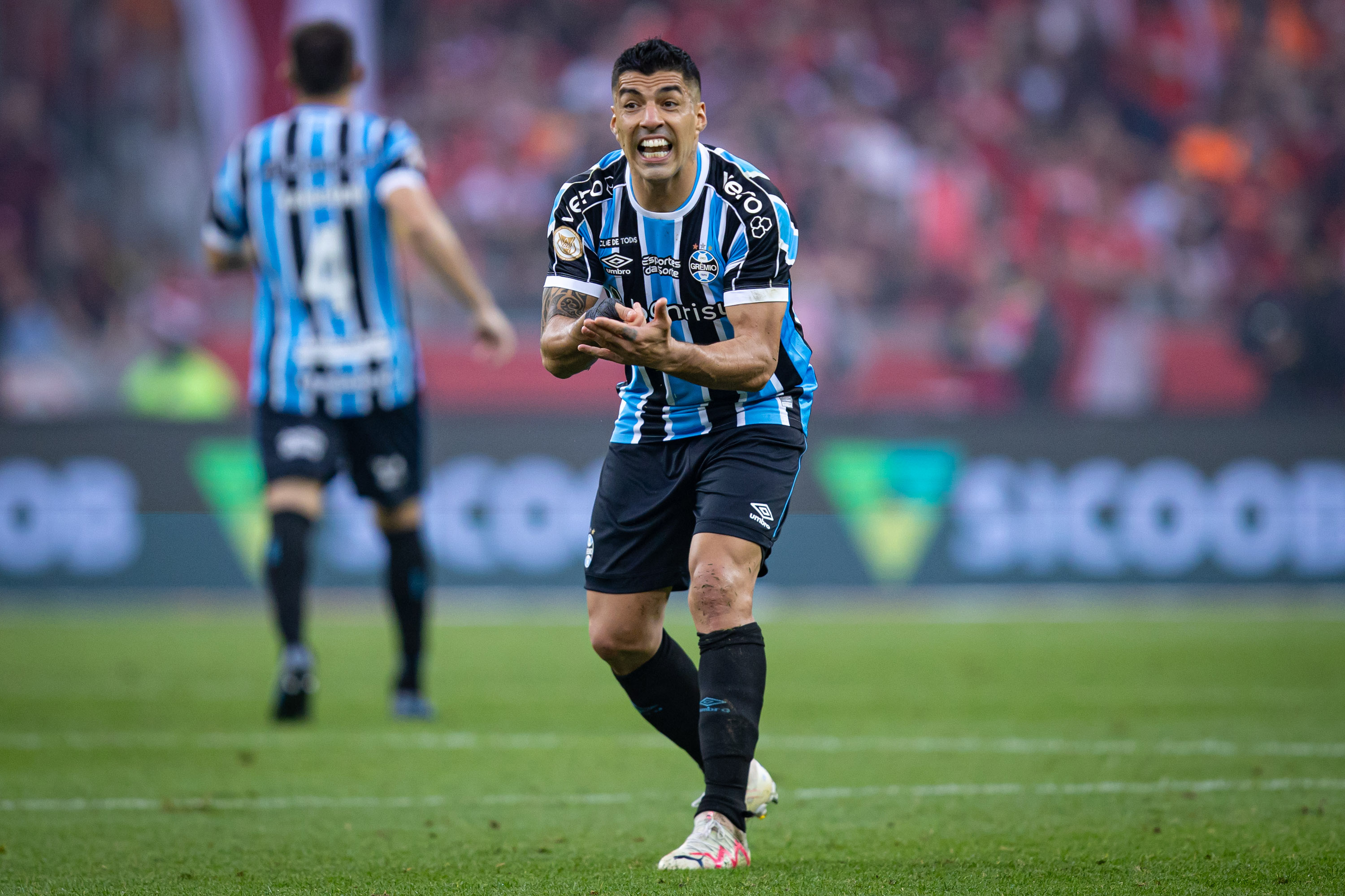 Luis Suarez bohaterem głośnego transferu. Kolejne źródło potwierdziło porozumienie
