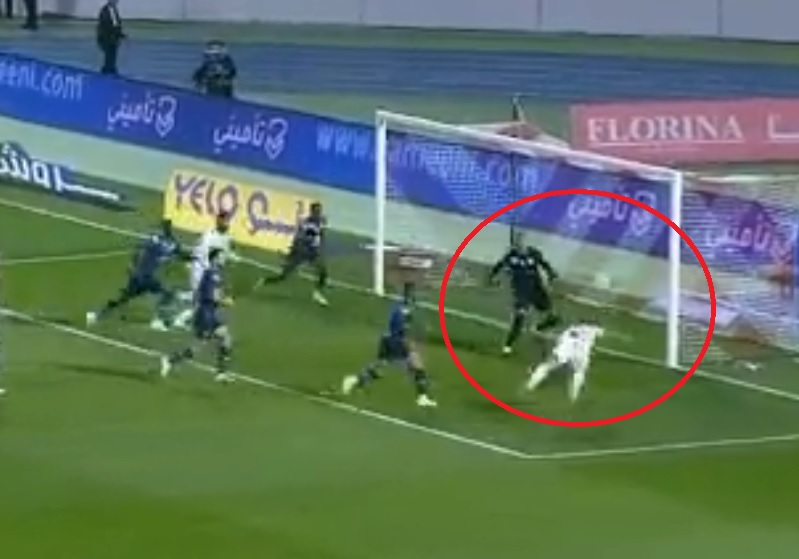 Krychowiak z kolejnym golem! Polak świetnie odnalazł się w polu karnym [WIDEO]