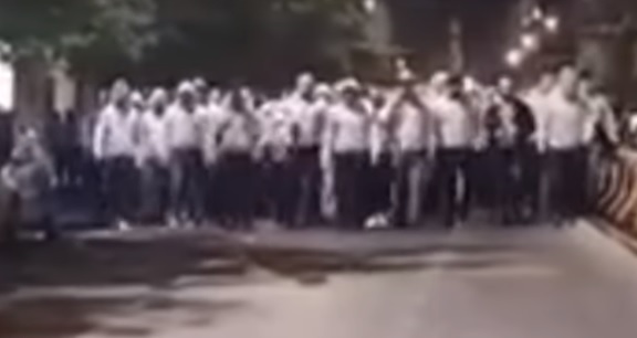 Ogromna awantura przed meczem Ligi Mistrzów. Na ulicach Neapolu wybuchły zamieszki [WIDEO]