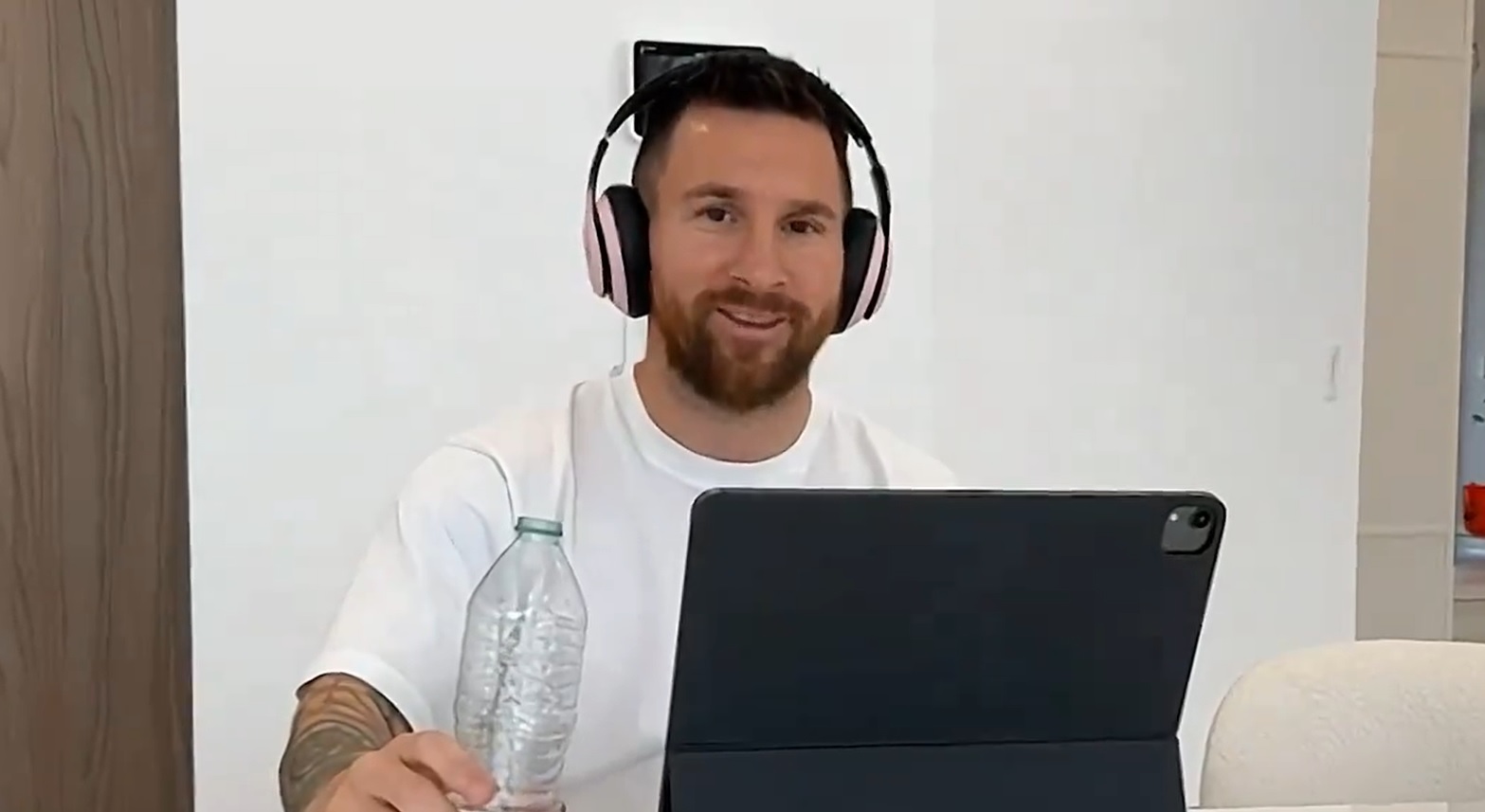 Nowy interes Leo Messiego, wszedł w świat e-sportu z Sergio Aguero. Czas na rywalizację z Cristiano Ronaldo?