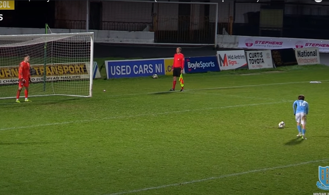Niesamowita seria rzutów karnych. Podeszli do 44 prób. "Myślałem, że wyrzucą nas ze stadionu"