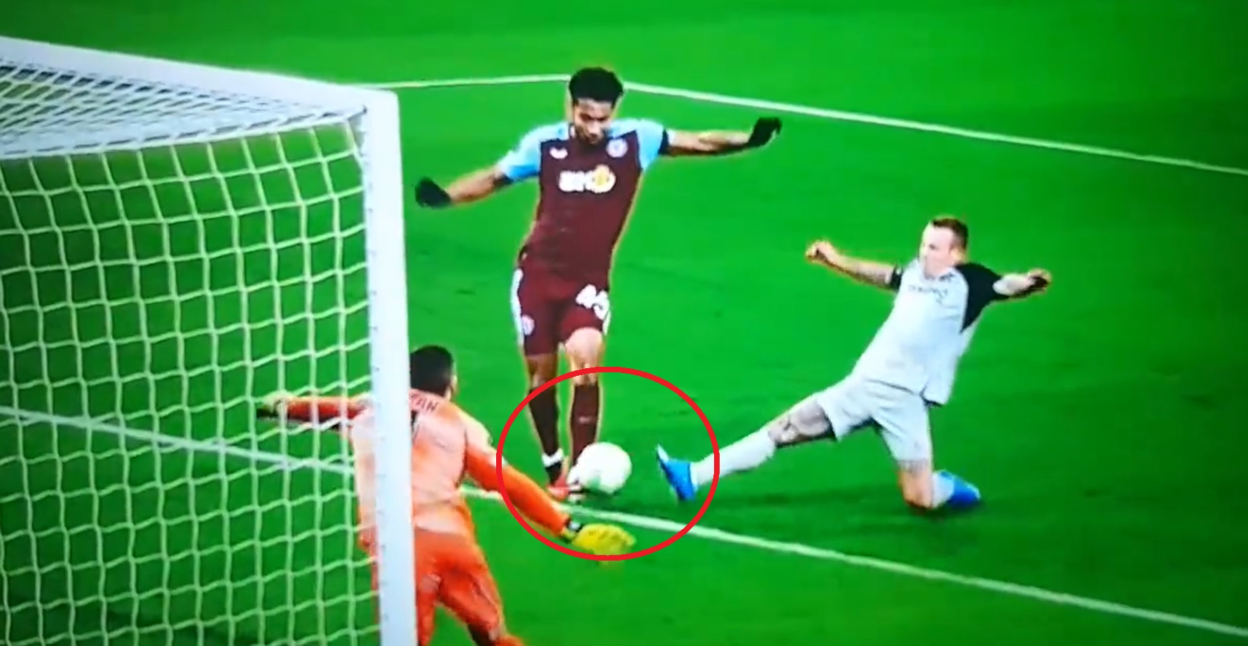 Sceny w meczu grupowych rywali Legii. Aston Villa pokonała AZ Alkmaar [WIDEO]