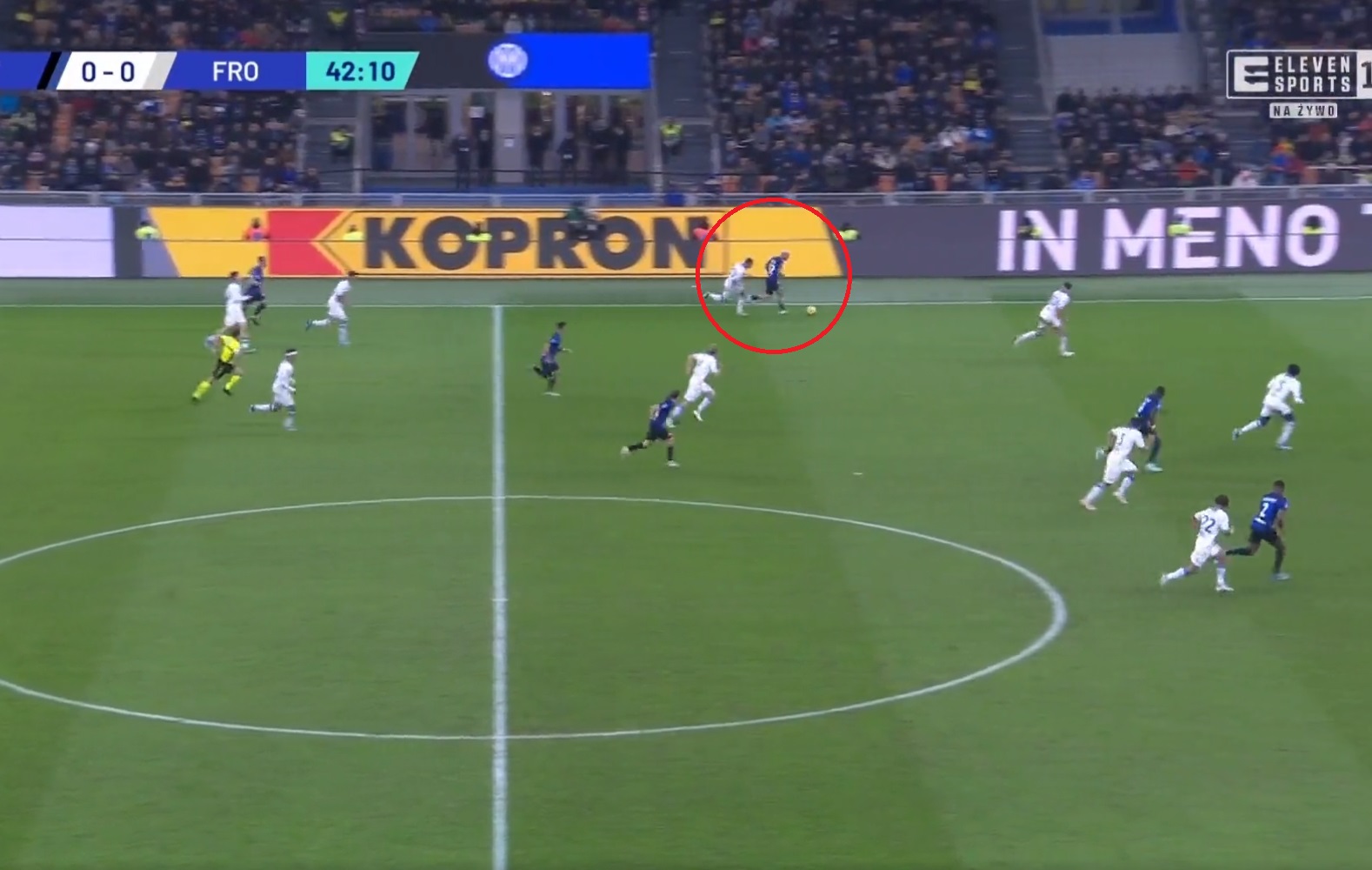 Genialny lob z połowy boiska! Inter znów wygrywa, zmiana na fotelu lidera Serie A [WIDEO]