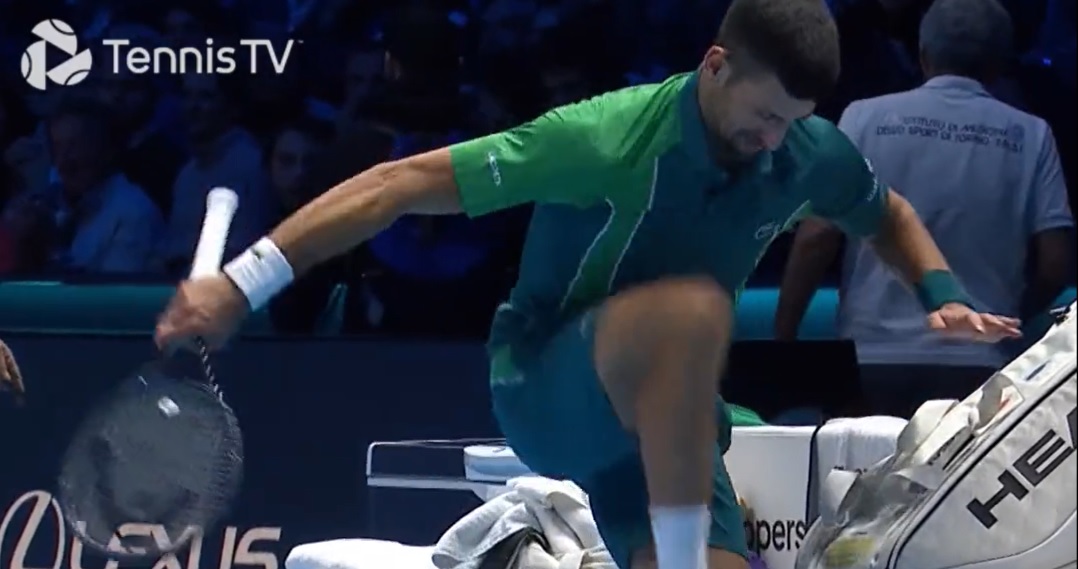 Novak Djoković nie wytrzymał! Serb wpadł w szał i siał spustoszenie na korcie [WIDEO]
