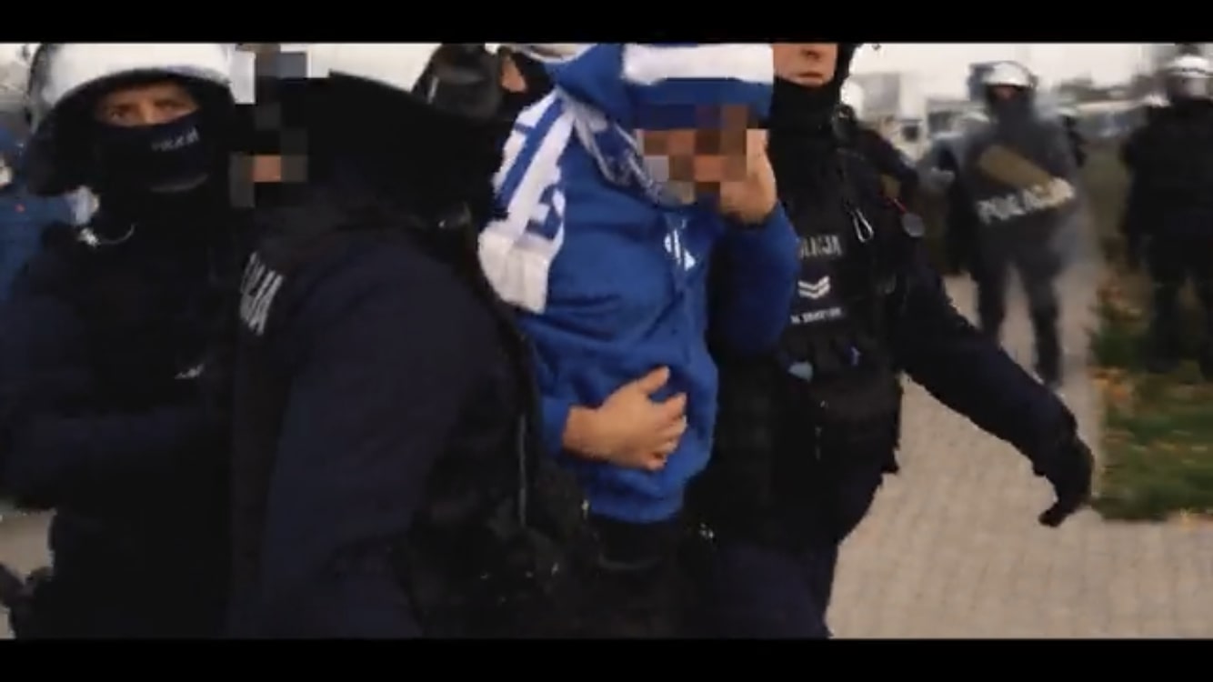 Media: Kibice Lecha Poznań oburzeni działaniem policji w Warszawie. Poważne zarzuty wobec służb [WIDEO]