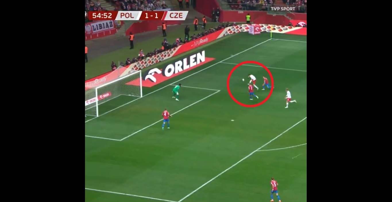 Lewandowski wyspowiadał się ze zmarnowanej sytuacji. "Teraz można być mądrym"