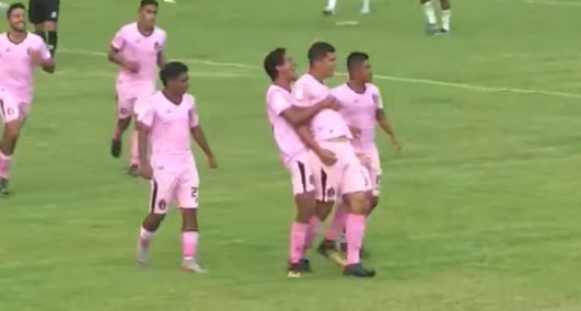 Jan Paweł II w nazwie i herbie peruwiańskiego klubu. Drużyna właśnie odniosła wielki sukces