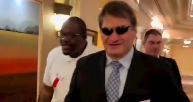 Przykry obraz Andrzeja Gołoty. Legendarny bokser ma problemy z poruszaniem [WIDEO]